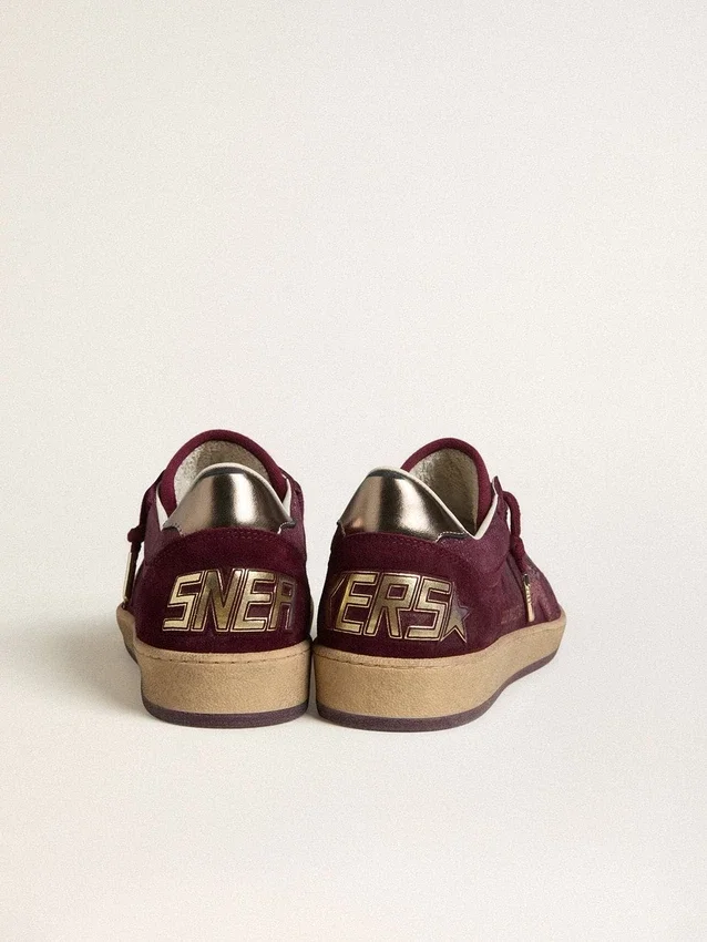 Zapatillas Ball Star para mujer en ante burdeos con estrella de cristal y lengüeta del talón de piel metalizada