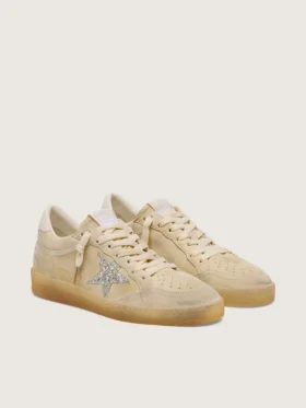 Zapatillas Ball Star para mujer en ante color perla con estrella plateada brillante