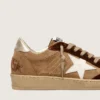 Zapatillas Ball Star para mujer en ante color tabaco con estrella de piel blanca e inserciones de terciopelo color coñac