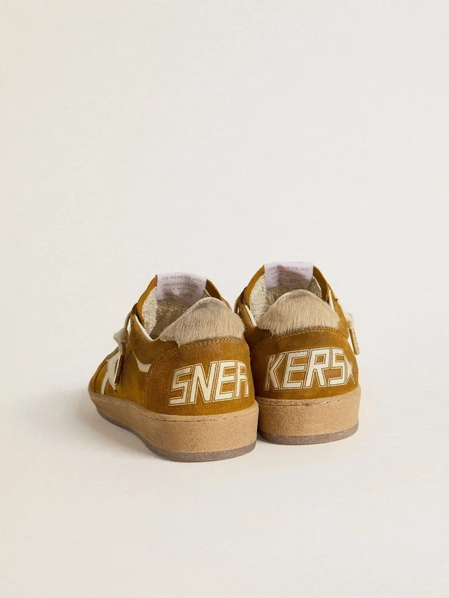 Zapatillas Ball Star para mujer en ante con estrella de piel beige y lengüeta del talón de piel de potro