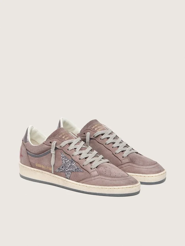 Zapatillas Ball Star para mujer en ante lavanda con estrella plateada brillante y lengüeta del talón de piel laminada