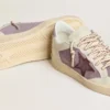Zapatillas Ball Star para mujer en ante lila con estrella de piel burdeos y lengüeta del talón de ante lila