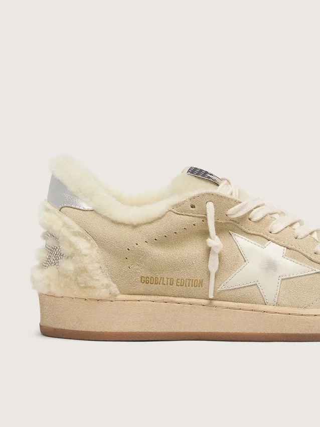 Zapatillas Ball Star para mujer en ante y piel de oveja con estrella de charol blanco