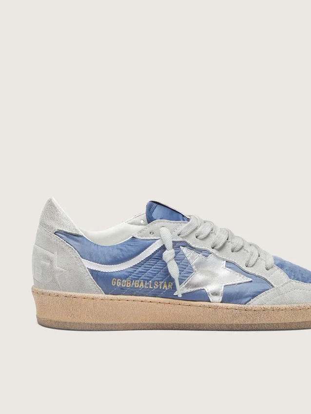 Zapatillas Ball Star para mujer en nailon azul vaquero con inserciones de ante gris claro y una estrella de piel plateada metalizada