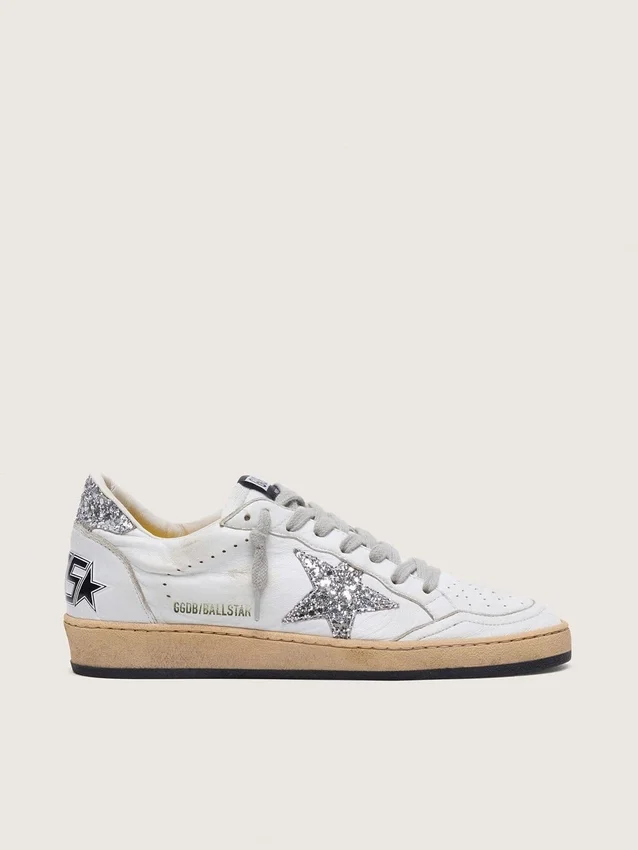 Zapatillas Ball Star para mujer en napa con estrella plateada brillante y lengüeta en el talón