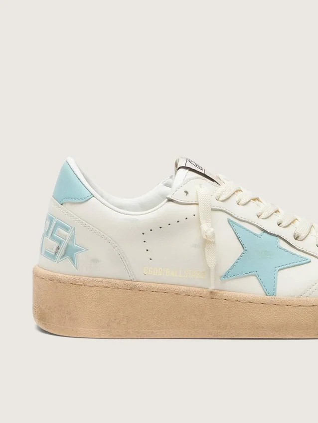 Zapatillas Ball Star para mujer en piel blanca con estrella azul claro