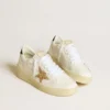Zapatillas Ball Star para mujer en piel blanca con estrella dorada con purpurina y lengüeta del talón negra con purpurina