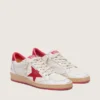 Zapatillas Ball Star para mujer en piel blanca con estrella roja y lengüeta en el talón