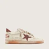 Zapatillas Ball Star para mujer en piel blanca con estrella y lengüeta del talón en piel color óxido