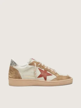 Zapatillas Ball Star para mujer en piel color crema con estrella de piel rojo ladrillo e inserciones de ante