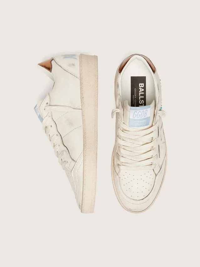 Zapatillas Ball Star para mujer en piel color crema con estrella y abalorios tono sobre tono