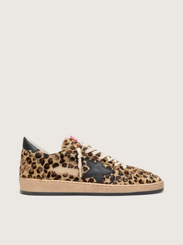 Zapatillas Ball Star para mujer en piel de potro con estampado de leopardo, estrella de cuero negro y lengüeta en el talón