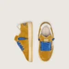 Zapatillas Ball Star para niños en ante ocre con estrella y lengüeta en el talón de piel blanca brillante