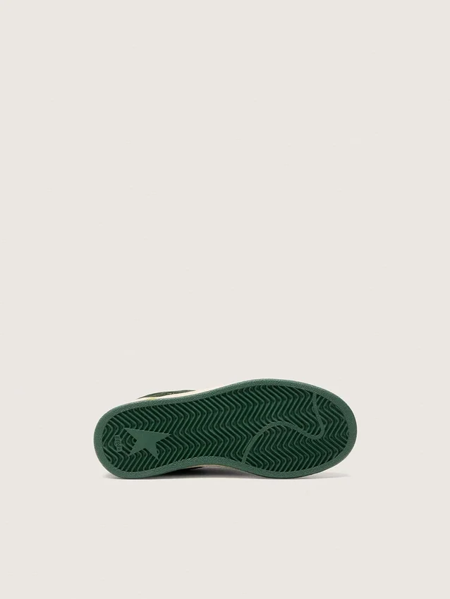 Zapatillas «Ball Star» para niños en ante verde bosque con estrella y lengüeta en el talón de piel color crema