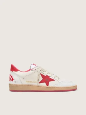 Zapatillas Ball Star Wishes para mujer en piel blanca con una estrella roja y lengüeta en el talón