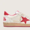Zapatillas Ball Star Wishes para mujer en piel blanca con una estrella roja y lengüeta en el talón