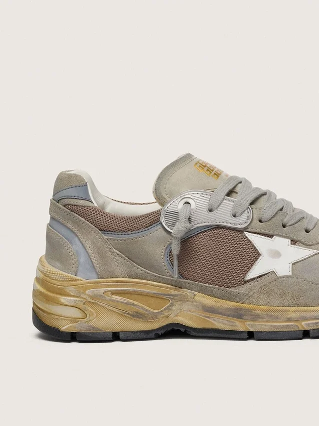 Zapatillas «Dad-Star» para hombre en ante gris paloma y malla plateada, con estrella de piel blanca y lengüeta del talón de ante