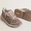 Zapatillas Dad-Star para mujer en ante lila y malla, con estrella y lengüeta en el talón de piel laminada