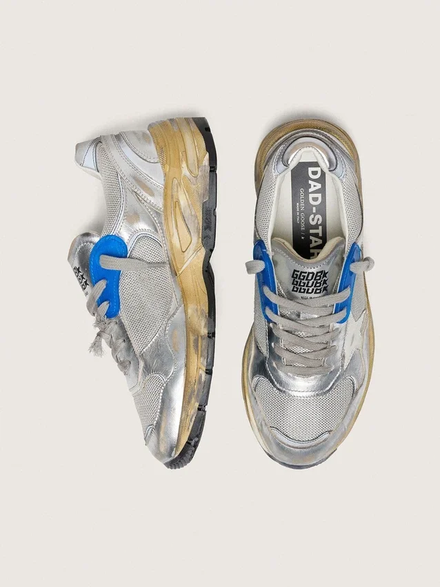 Zapatillas Dad-Star para mujer en piel laminada plateada y malla, con estrella de piel blanca y lengüeta plateada en el talón