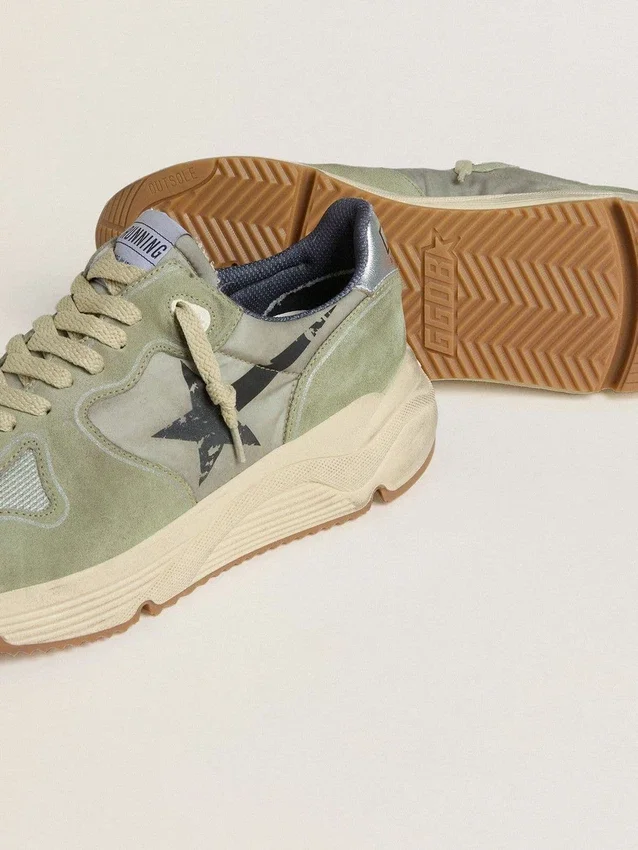 Zapatillas de hombre con Running Sole en nailon y ante verde salvia con estrella negra estampada
