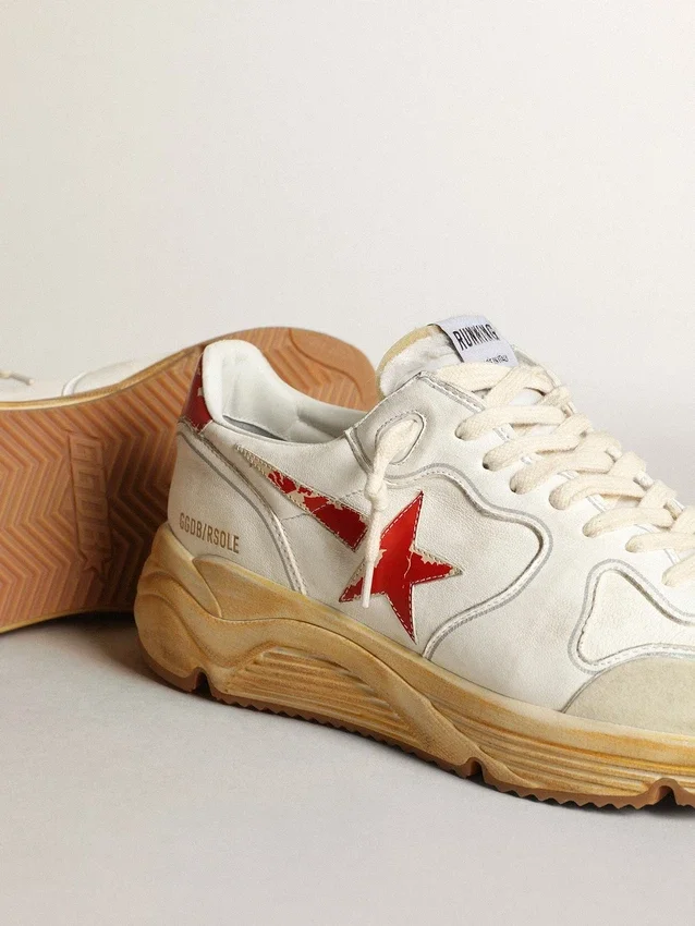 Zapatillas de hombre con Running Sole, estrella de piel y lengüeta en el talón con estampado rojo