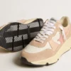 Zapatillas de mujer con Running Sole, en malla y ante, con estrella rosa y lengüeta plateada en el talón