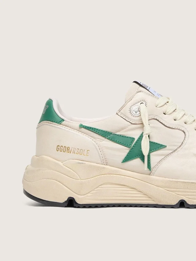 Zapatillas de mujer con Running Sole en nailon color crema y piel con estrella de piel verde