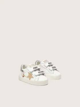 Zapatillas escolares para bebé en napa con estrella de ante beige y estampado de mascota