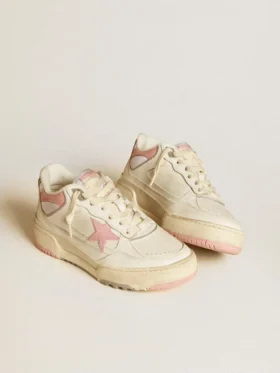 Zapatillas Forty2 para hombre con estrella rosa y lengüeta trasera de cuero blanco