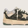 Zapatillas Forty2 para hombre en piel verde y nailon color crema con estrella de TPU y lengüeta del talón de piel plateada