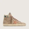Zapatillas Francy para hombre en ante beige con estrella de piel marrón y abalorios de colores