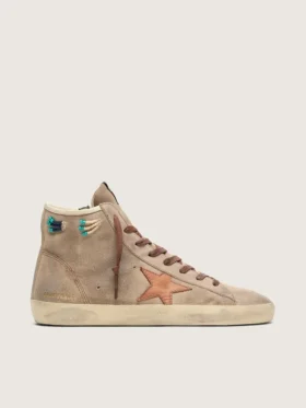 Zapatillas Francy para hombre en ante beige con estrella de piel marrón y abalorios de colores