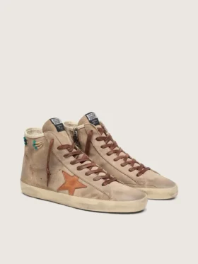 Zapatillas Francy para hombre en ante beige con estrella de piel marrón y abalorios de colores