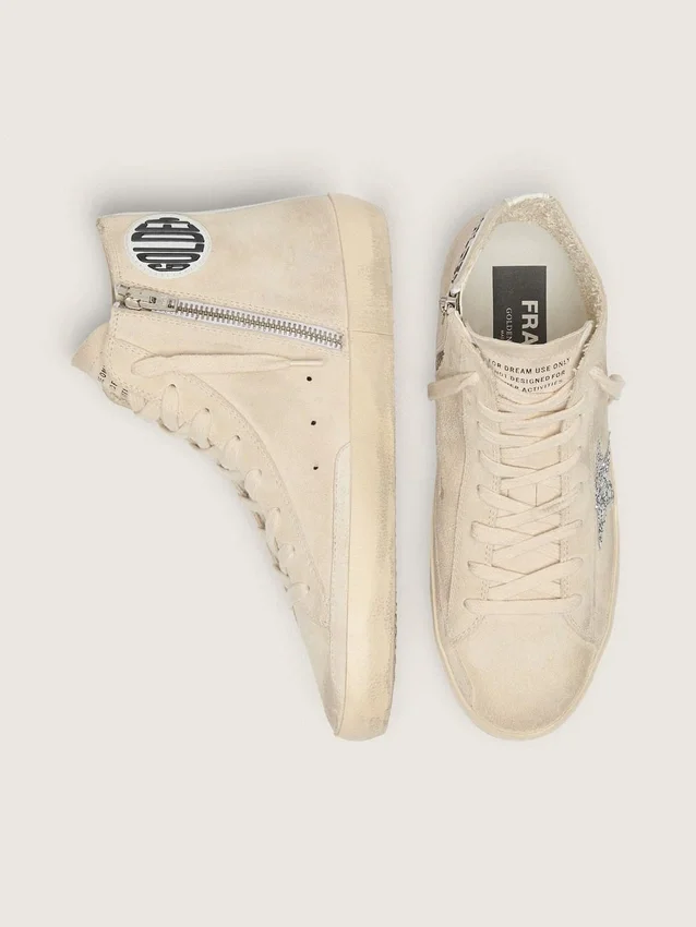 Zapatillas Francy para mujer en ante beige con estrella plateada brillante
