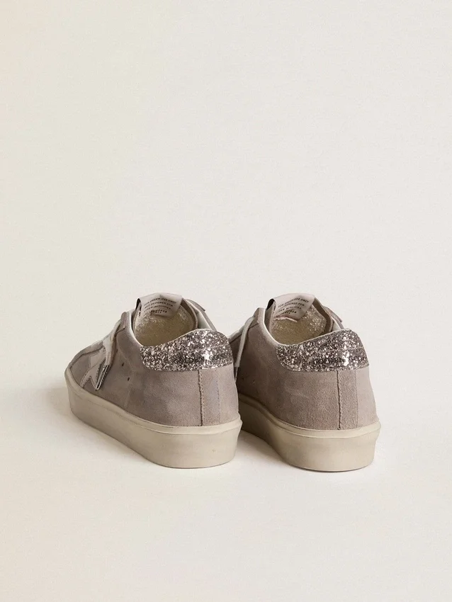Zapatillas Hi Star para mujer en ante beige con estrella de piel laminada y lengüeta del tacón con purpurina