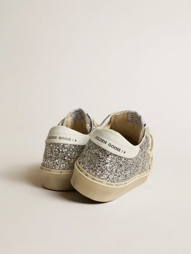 Zapatillas Hi Star para mujer en brillo plateado con estrella de ante y lengüeta del talón blanca