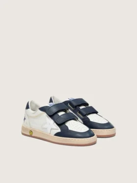 Zapatillas «Junior Ball Star» en piel blanca con estrella de piel plateada metalizada e inserciones de piel azul oscuro