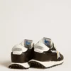 Zapatillas Marathon para hombre con parte superior de nailon negro y estrella blanca