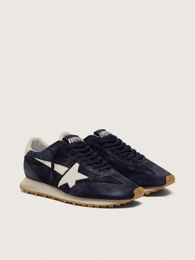 Zapatillas Marathon para hombre en ante azul marino con estrella y lengüeta del talón de piel blanca