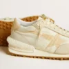 Zapatillas Marathon para hombre en nailon beige y piel gris con estrella estampada en beige