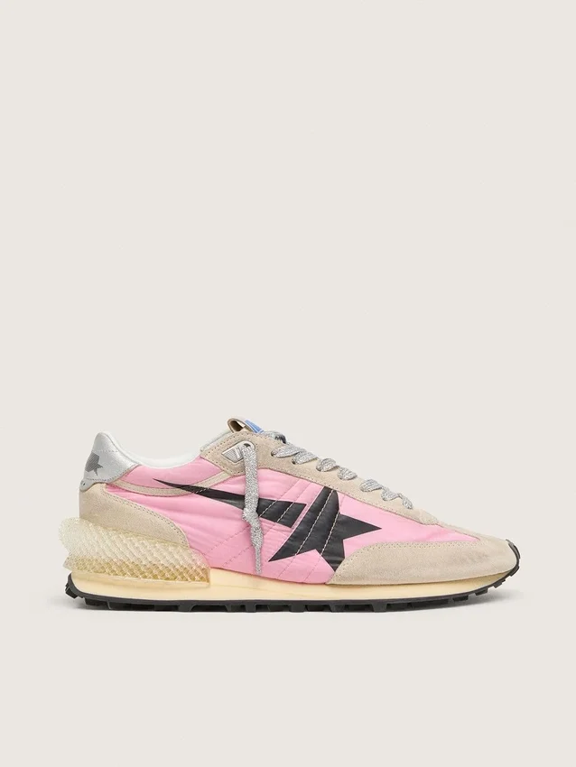 Marathon para mujer en nailon rosa y ante beige con estrella estampada en negro