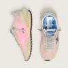 Marathon para mujer en nailon rosa y ante beige con estrella estampada en negro