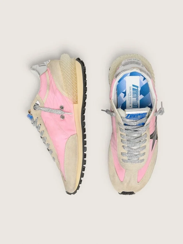 Marathon para mujer en nailon rosa y ante beige con estrella estampada en negro