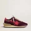 Zapatillas Marathon para mujer en malla y ante burdeos con estrella rosa estampada