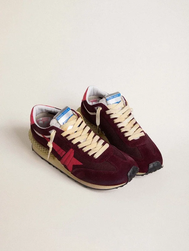 Zapatillas Marathon para hombre en malla y ante burdeos con estrella rosa estampada