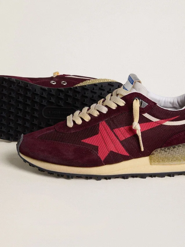 Zapatillas Marathon para hombre en malla y ante burdeos con estrella rosa estampada