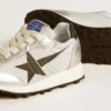 Zapatillas Marathon para niños en nailon plateado con estrella negra y lengüeta de cuero en el talón