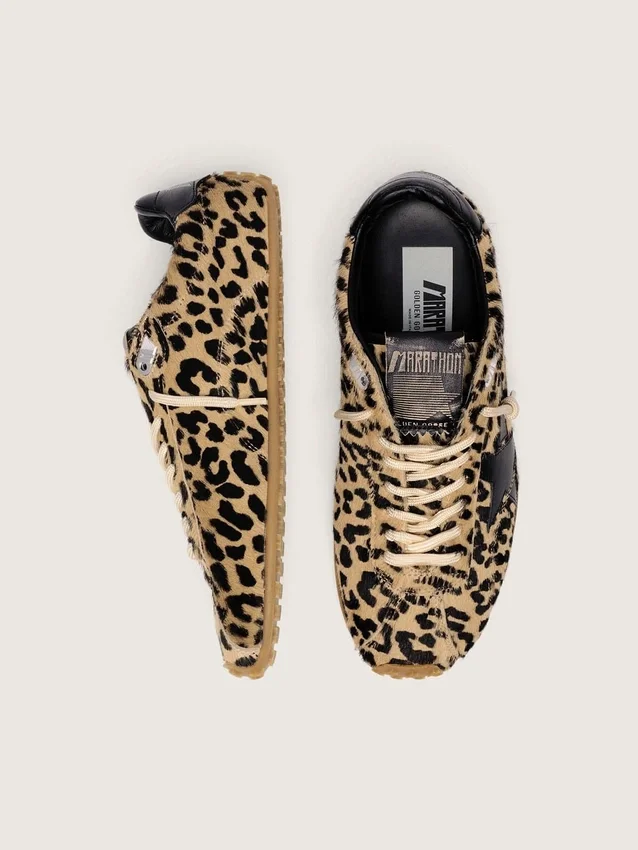 Zapatillas Marathon Speed para hombre en piel de potro con estampado de leopardo en tonos beige y negro, con estrella de piel negra