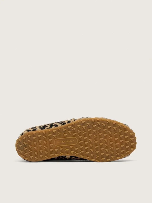 Zapatillas Marathon Speed para hombre en piel de potro con estampado de leopardo en tonos beige y negro, con estrella de piel negra