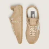 Zapatillas Marathon Speed para mujer con parte superior de ante color tabaco y estrella plateada